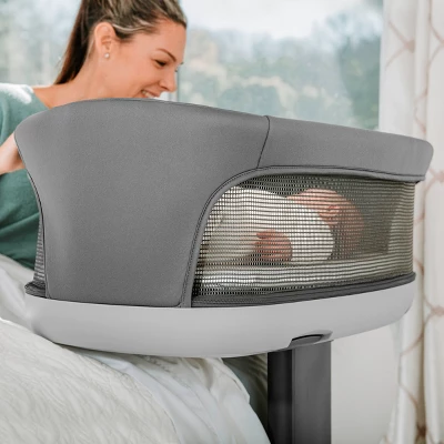 Chicco Close To You SE Bedside Bassinet - Charcoal 5 Chicco Close To You SE Bedside Bassinet - Charcoal - Image 5