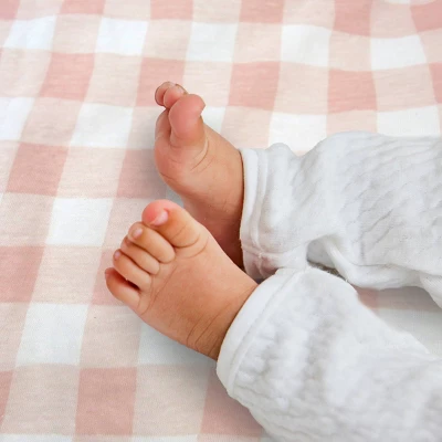 Honest Baby Organic Cotton Lightweight Knit Quilt - Strawberry Pink Floral 1 Honest Baby Organic Cotton Lightweight Knit Quilt - Strawberry Pink Floral